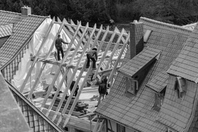 bouwvakkers-dak-renovatie-bouwmaterialen